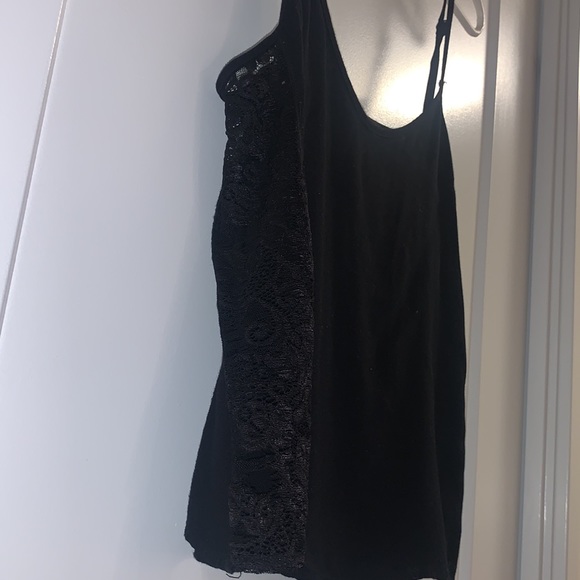 Black Cami Aritzia Tank with lace slides - Picture 4 of 6